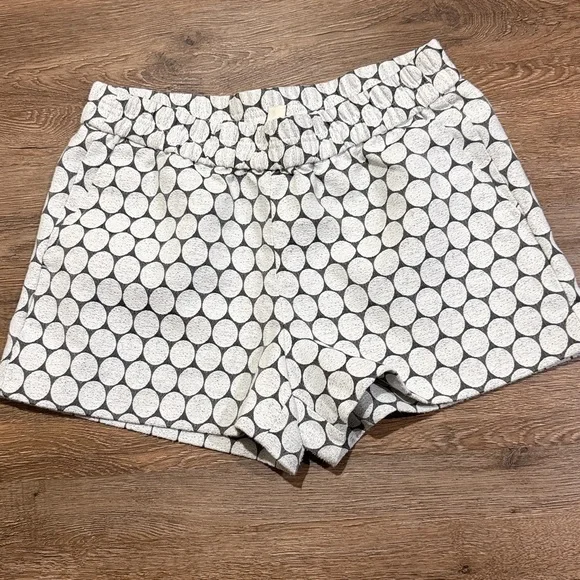 J. Crew Polka Dot Pull On Elastic Waist 3” Shorts - Picture 2 of 4